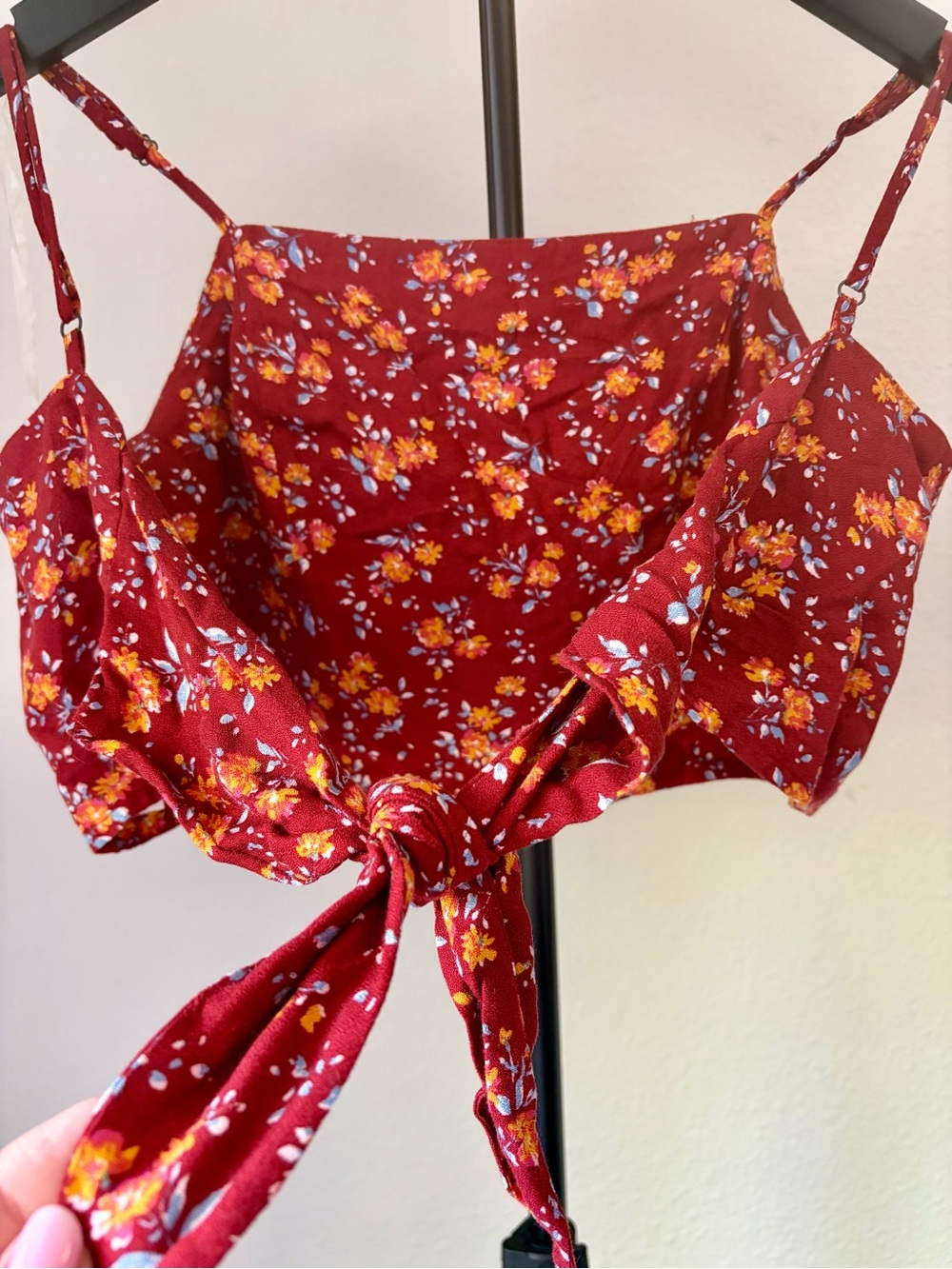 NWT Aeropostale Red Floral Crop Top Back Tie Design Size S - Picture 3 of 3